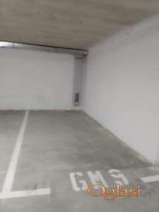 Garazni mesto u suterenu na Telepu